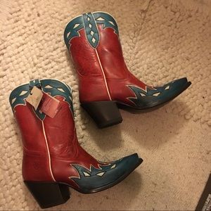 Brand New Ariat Boots size 8